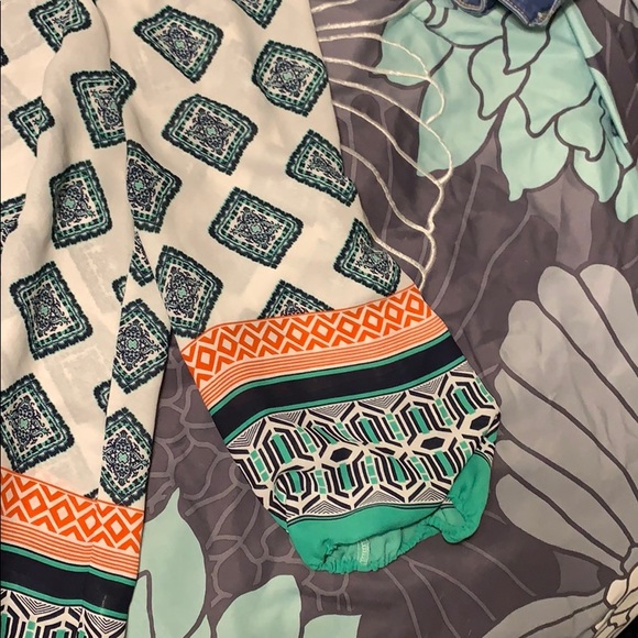 Blouse - Picture 3 of 4